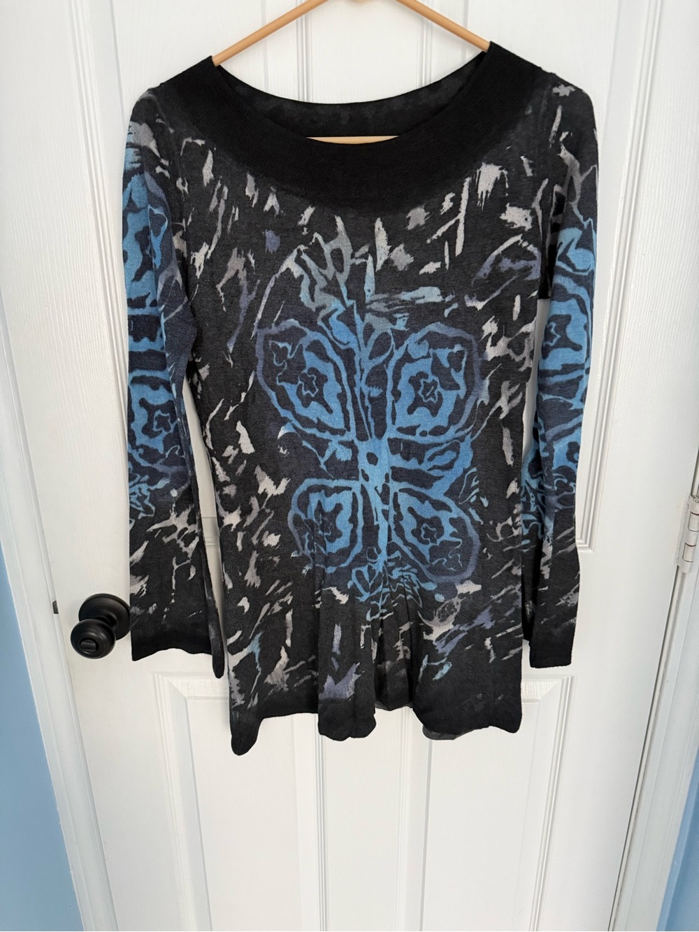 Krimson Klover Black & Blue Patterned Long-Sleeve Tunic